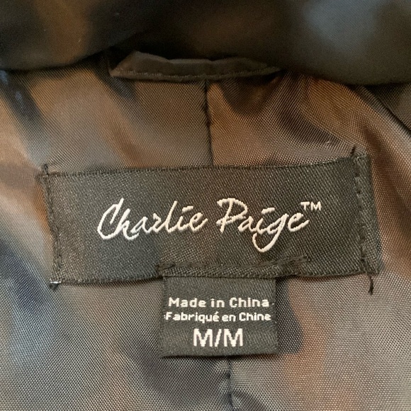 Charlie Paige Quilted vest with hood - Picture 7 of 16
